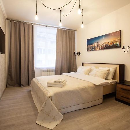Ultra Lux 3 Rooms Apartment Near Arena City Киев Екстериор снимка