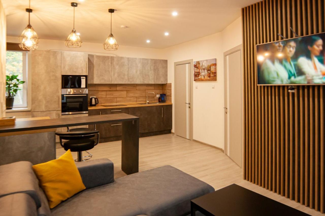 Ultra Lux 3 Rooms Apartment Near Arena City Киев Екстериор снимка