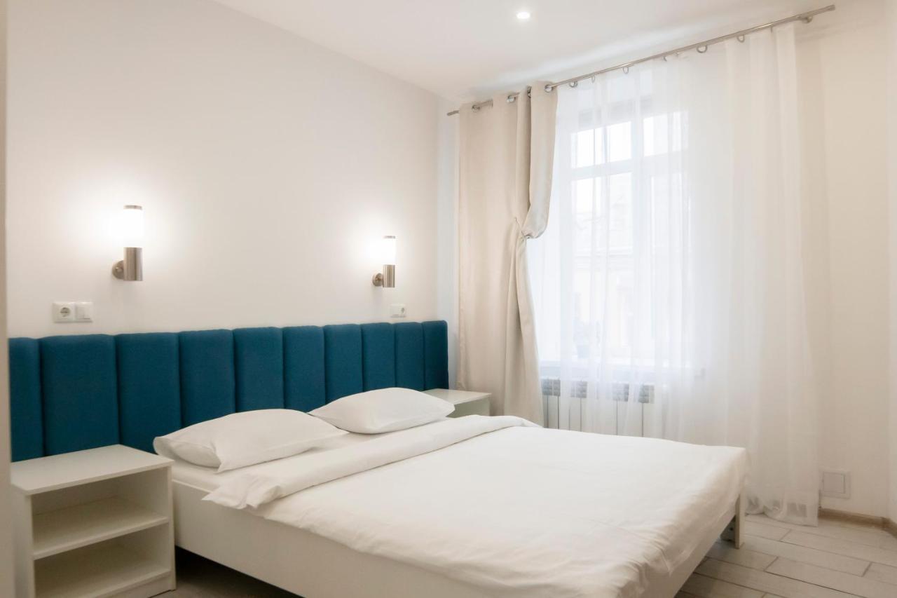 Ultra Lux 3 Rooms Apartment Near Arena City Киев Екстериор снимка